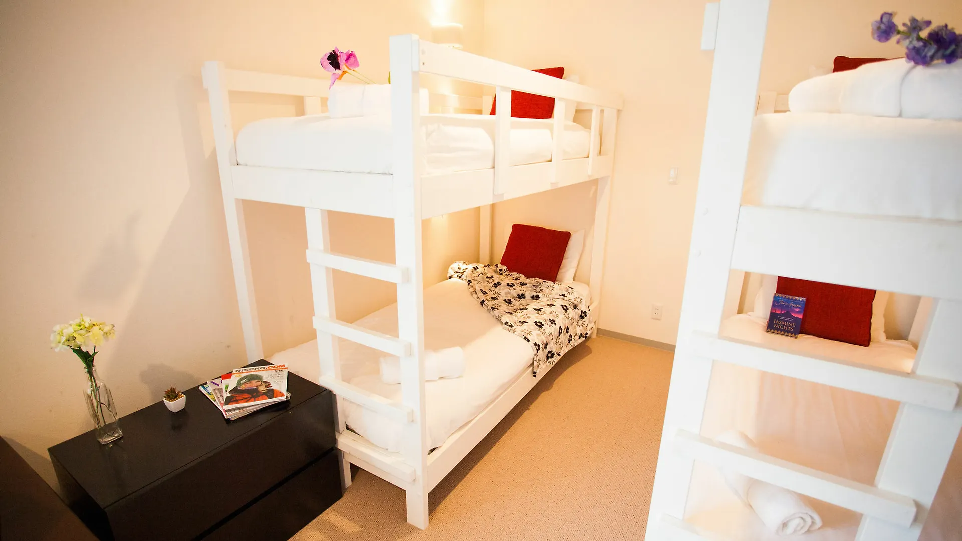 Yutaka Townhouse Villa Hirafu 0*,