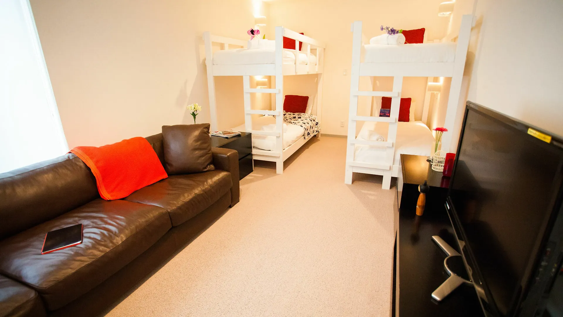 Yutaka Townhouse Villa Hirafu 0*,  Japan